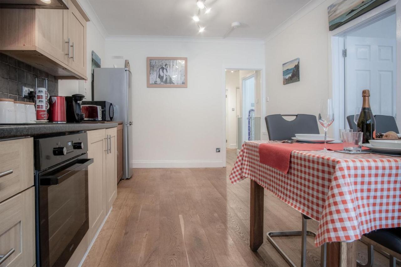 Glenvale - 2 Bedroom Apartment - Saundersfoot Exterior foto